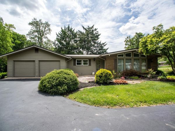 2267 E Navaho Drive, Vincennes, IN 47591