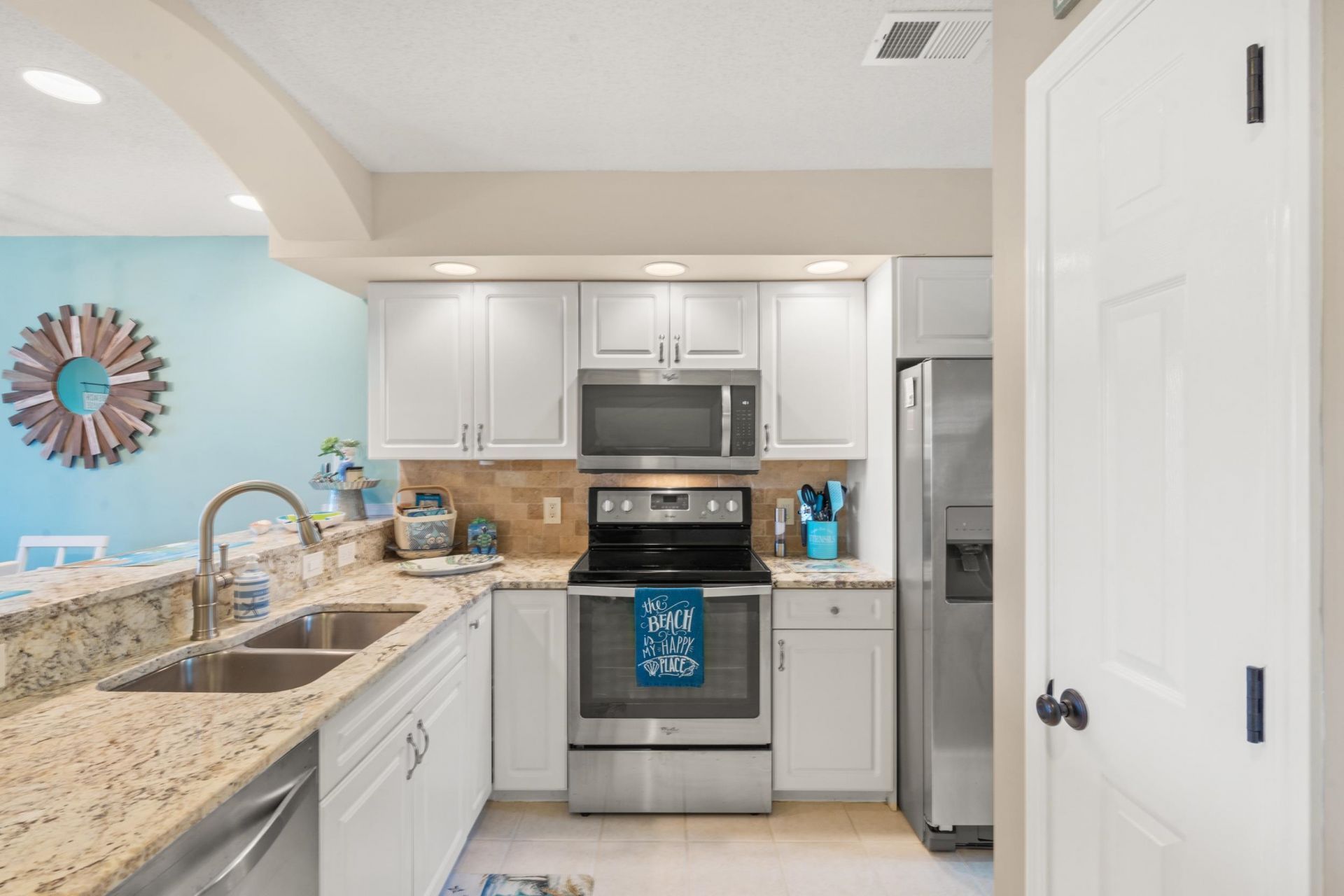 4413 Eastport Blvd. Photo 5