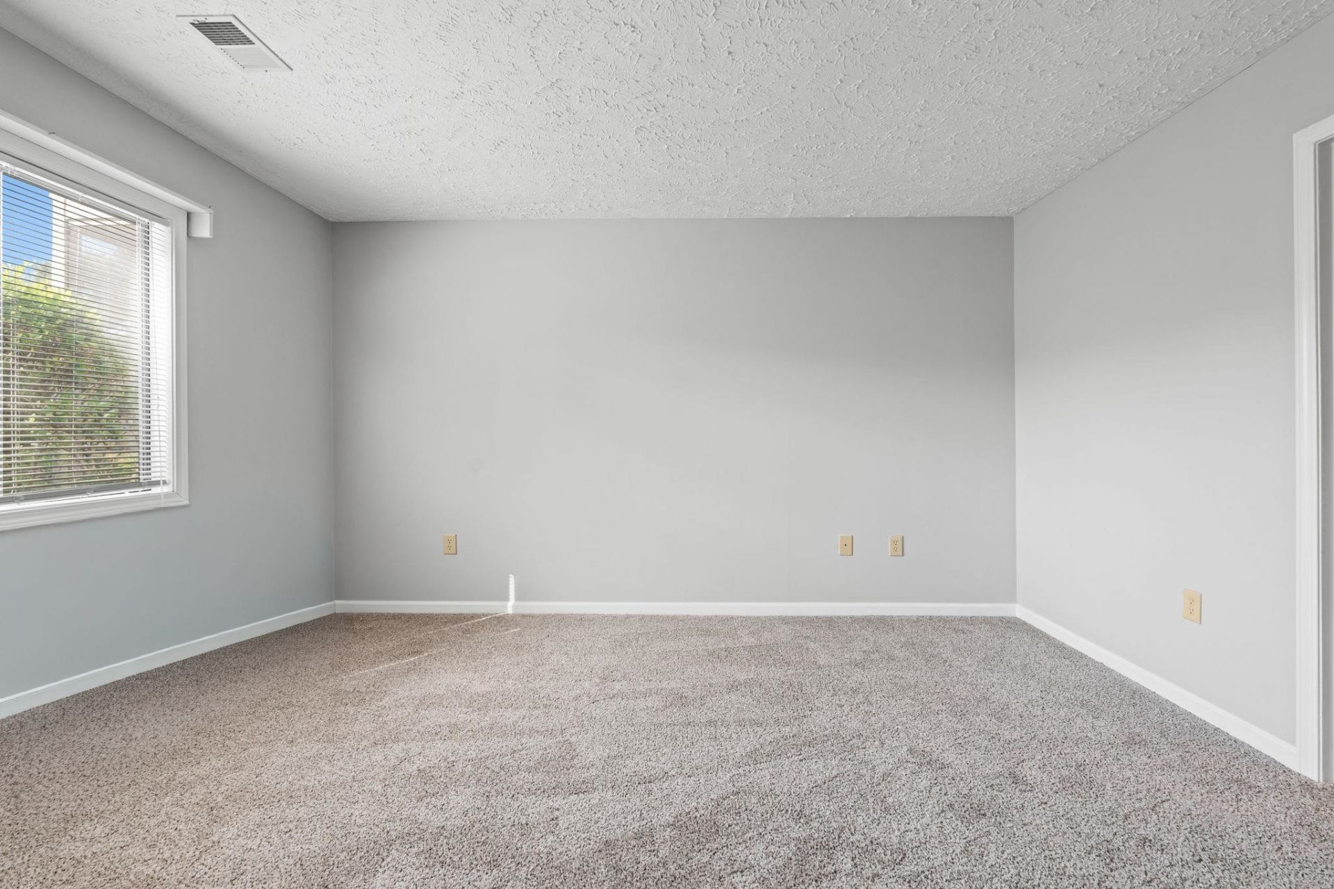 4101 Pinehurst Circle  Photo 15