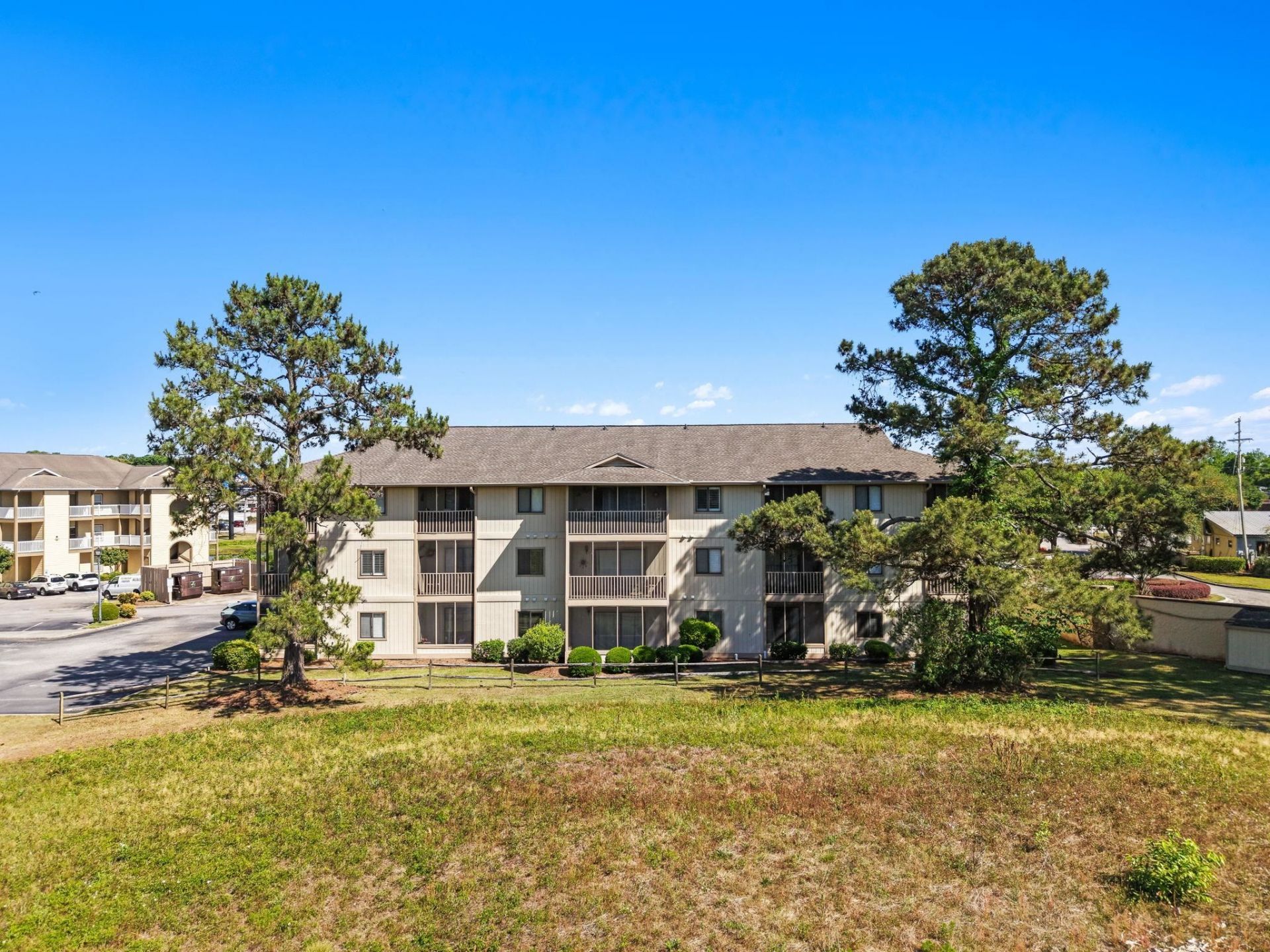 4101 Pinehurst Circle  Photo 30