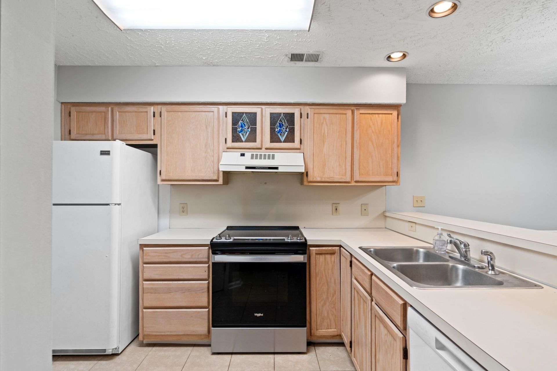 4101 Pinehurst Circle  Photo 4
