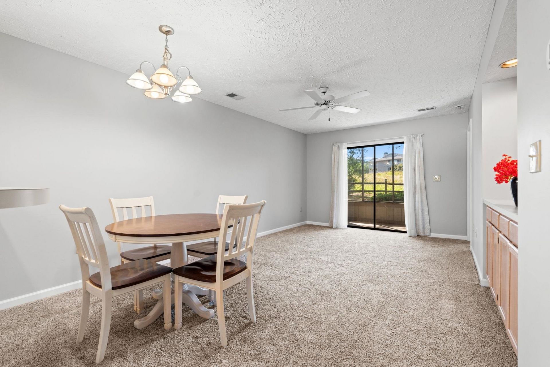 4101 Pinehurst Circle  Photo 8