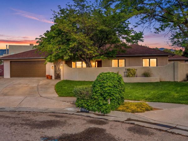 5604 Planeta Court NE, Albuquerque, NM 87111