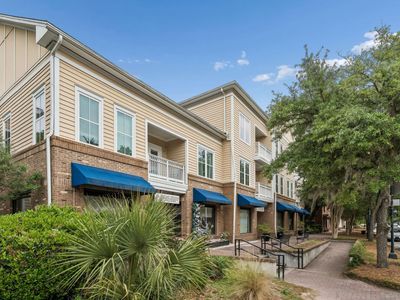 250 Seven Farms Drive, Unit 302, Charleston, SC 29492