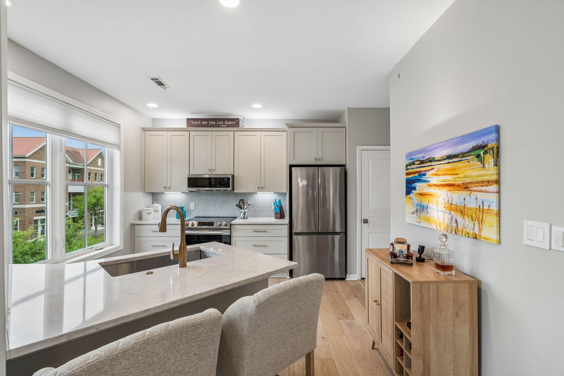 250 Seven Farms Drive Photo 15