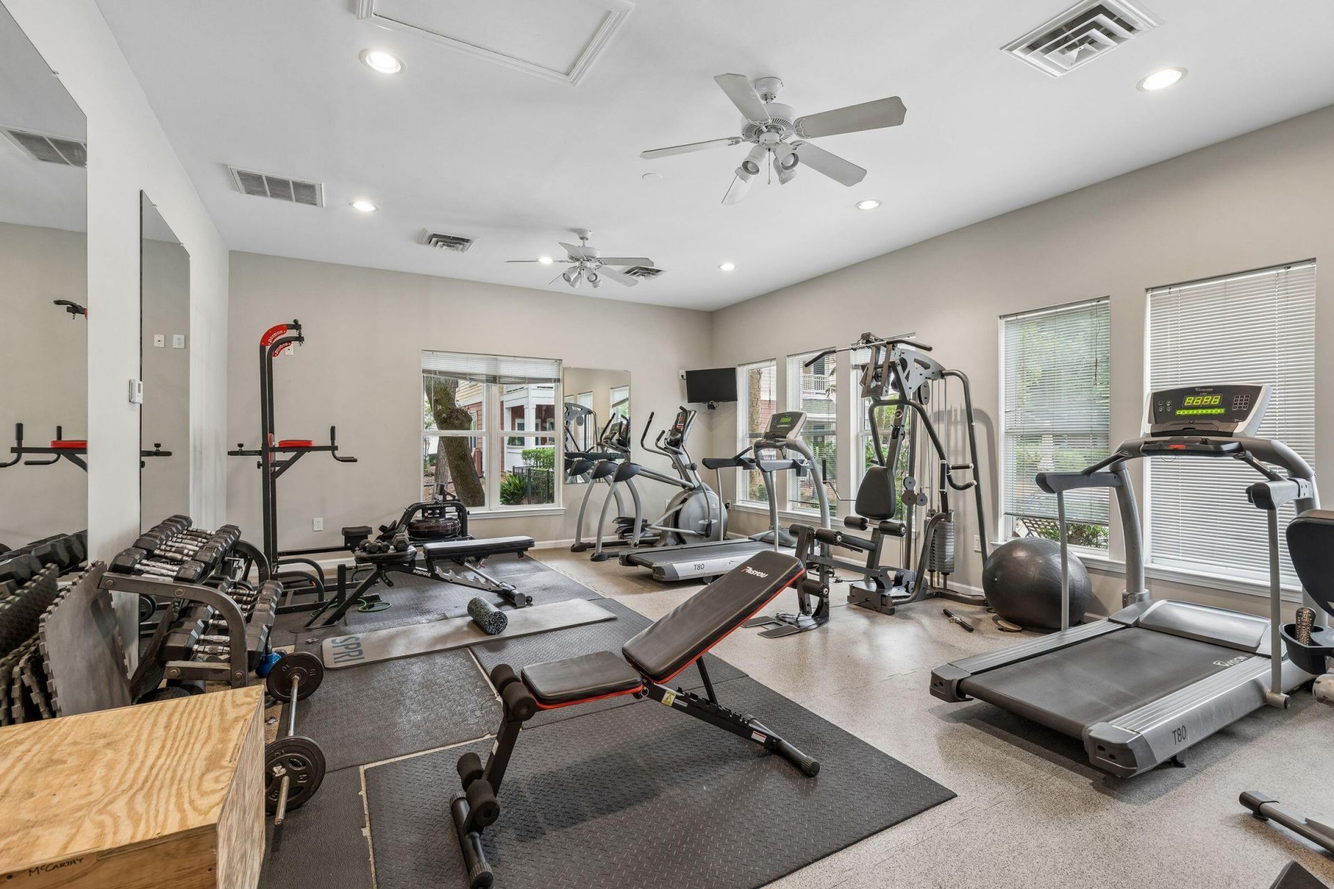 250 Seven Farms Drive Photo 61
