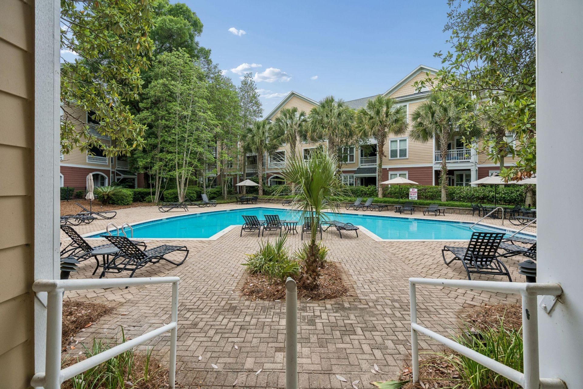 250 Seven Farms Drive Photo 63