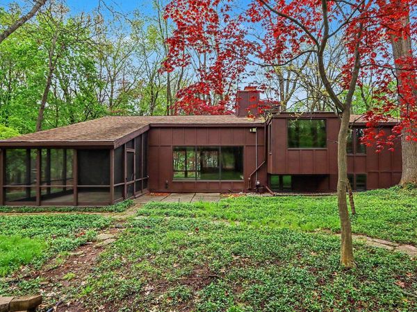 1000 Carolee Lane, Kalamazoo, MI 49008