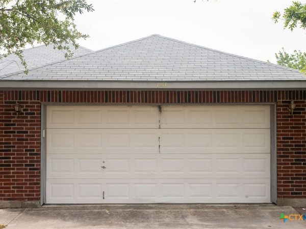 1149 Mira Loma Lane, San Marcos, TX 78666