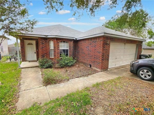 1149 Mira Loma Lane , San Marcos, TX 78666