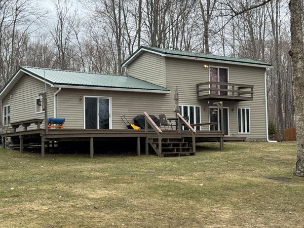 32132 W Birch Shores DR, Trout Lake, MI 49793