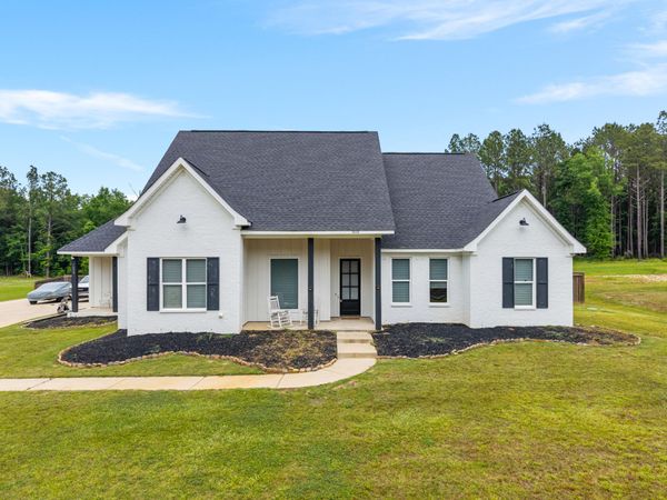 1652 Old Lake Rd., Brandon, MS 39042