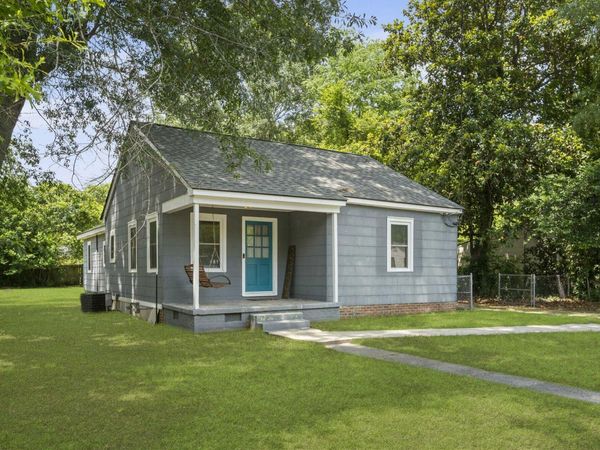 128 W Cherry Dr., Petal, MS 39465