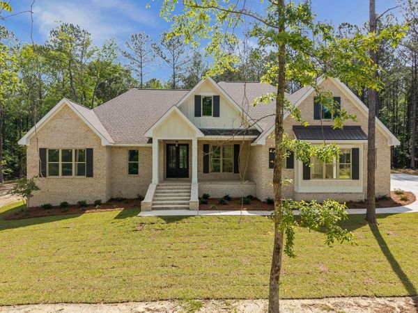 8 Shadow Ridge Dr., Laurel, MS 39443