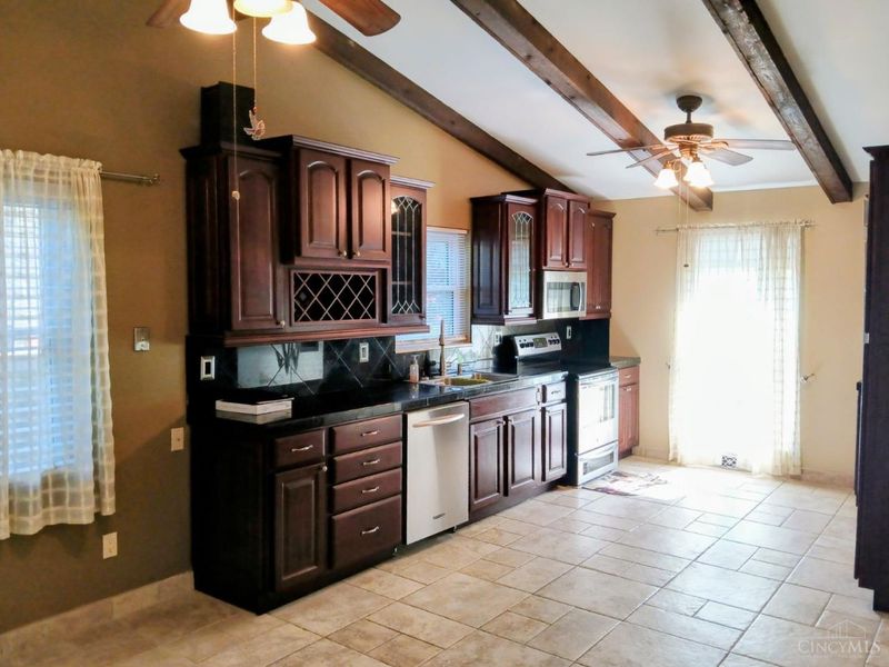 2751 Westbrook Drive, Cincinnati, OH 45211 Photo 13