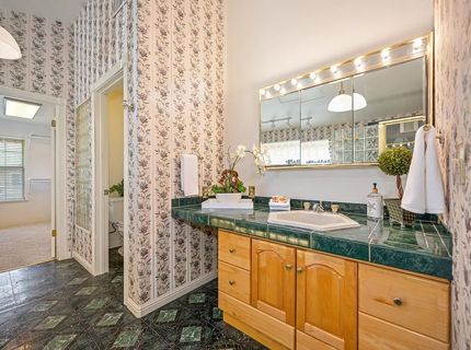 9168 Starina Way, Sacramento, CA 95826 Photo
