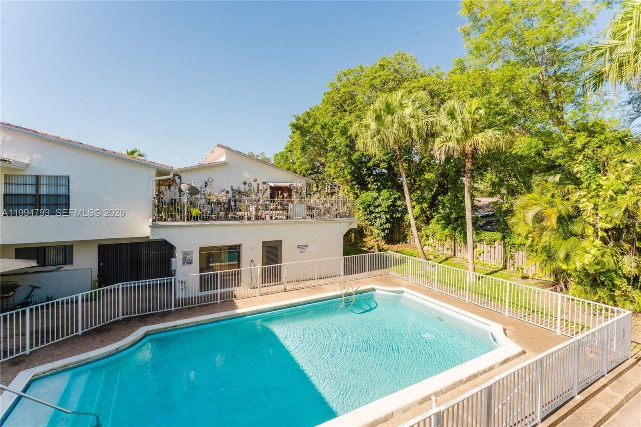 2570 Coral Springs Dr , Unit 2570, Coral Springs, FL 33065 Photo