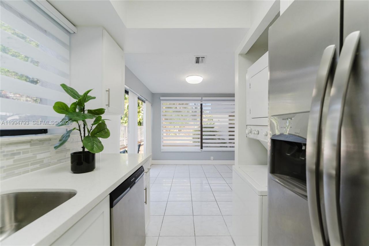 2570 Coral Springs Dr , Unit 2570, Coral Springs, FL 33065 Photo