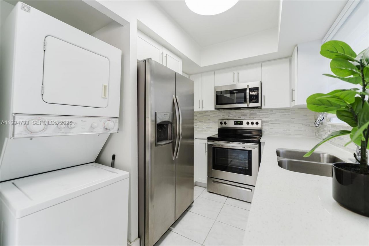 2570 Coral Springs Dr , Unit 2570, Coral Springs, FL 33065 Photo