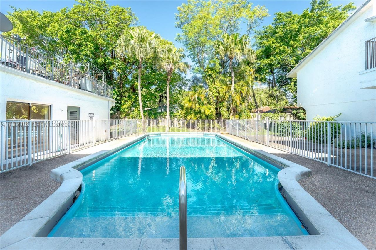 2570 Coral Springs Dr , Unit 2570, Coral Springs, FL 33065 Photo