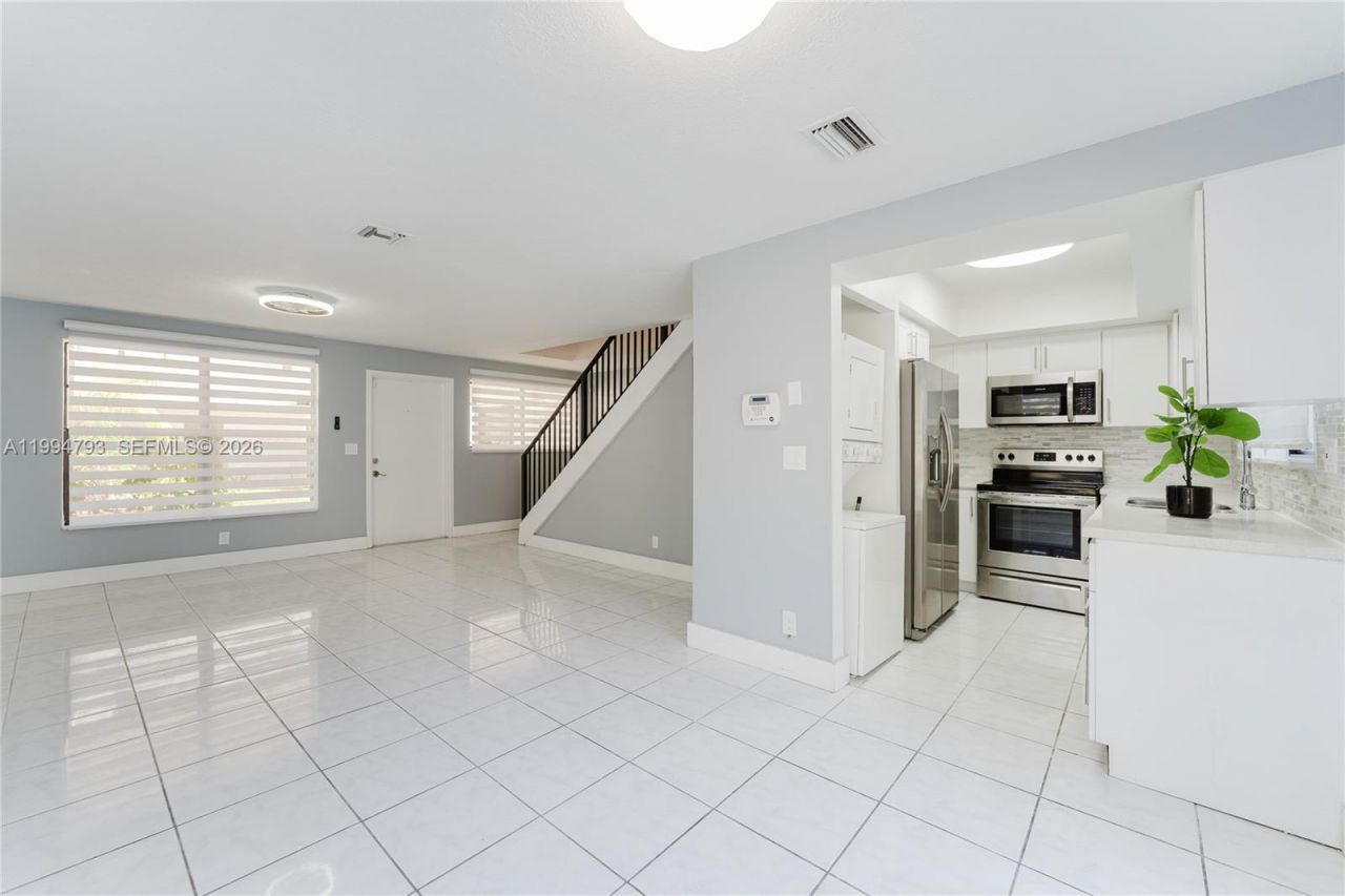 2570 Coral Springs Dr , Unit 2570, Coral Springs, FL 33065 Photo