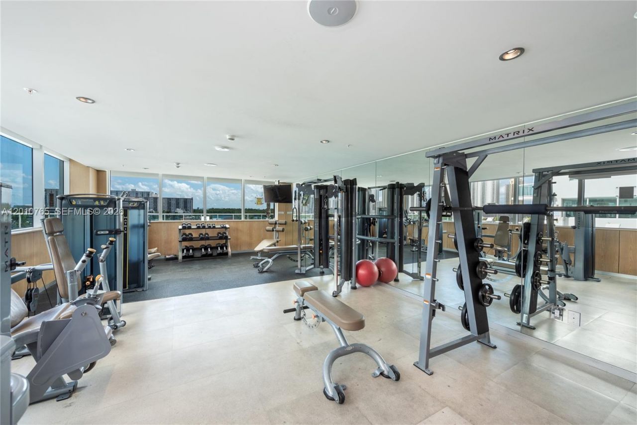 400 Sunny Isles Blvd , Unit 1518, Sunny Isles Beach, FL 33160 Photo
