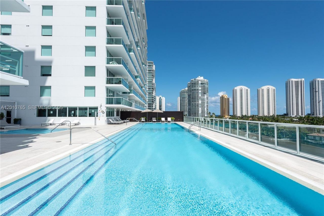 400 Sunny Isles Blvd , Unit 1518, Sunny Isles Beach, FL 33160 Photo
