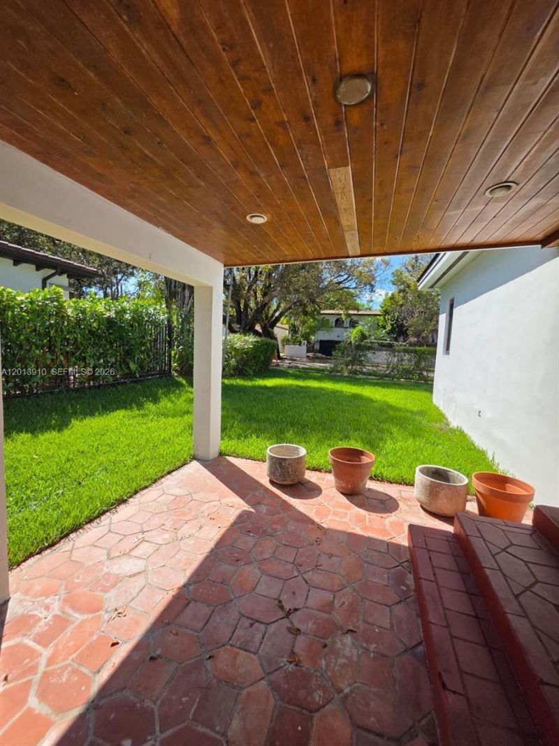 1015 Pizarro St , Coral Gables, FL 33134 Photo