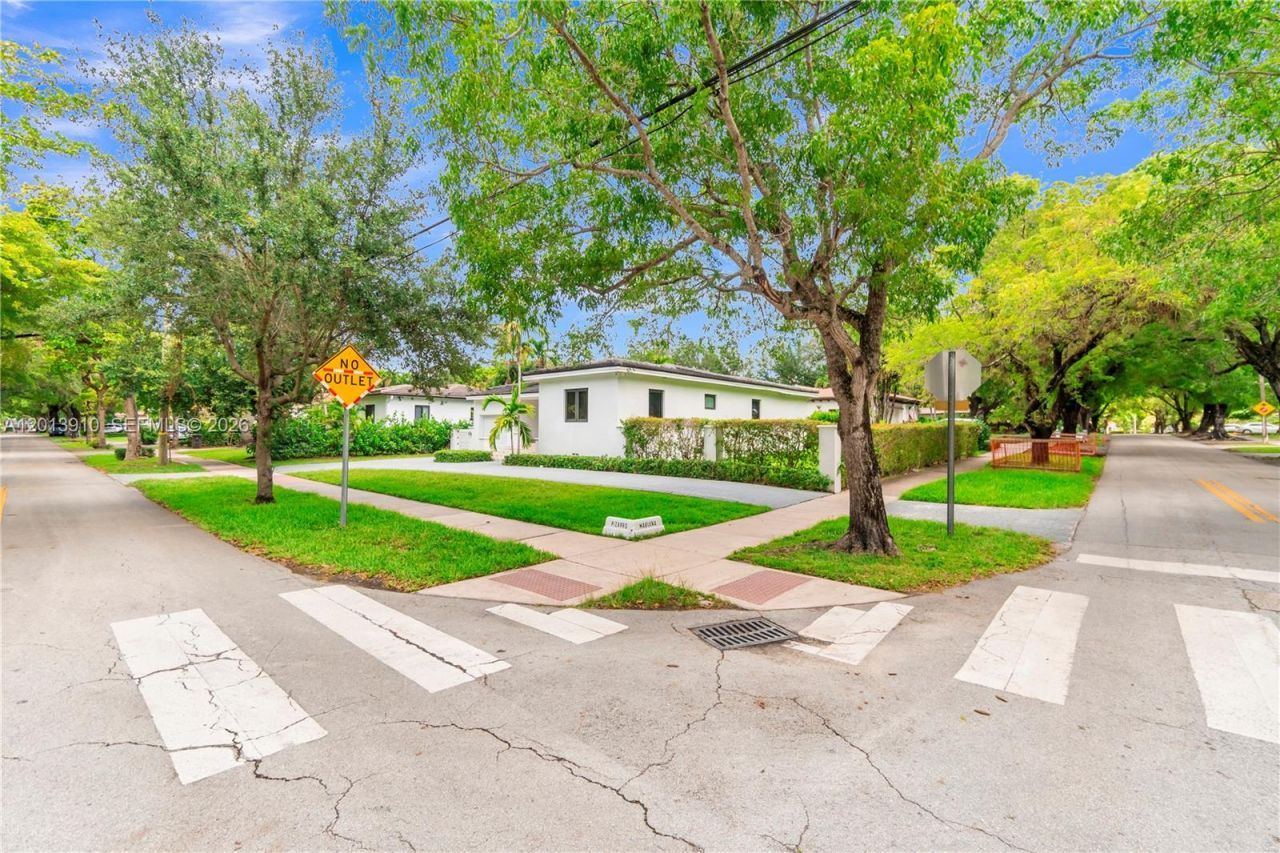 1015 Pizarro St, Coral Gables, FL 33134 Photo