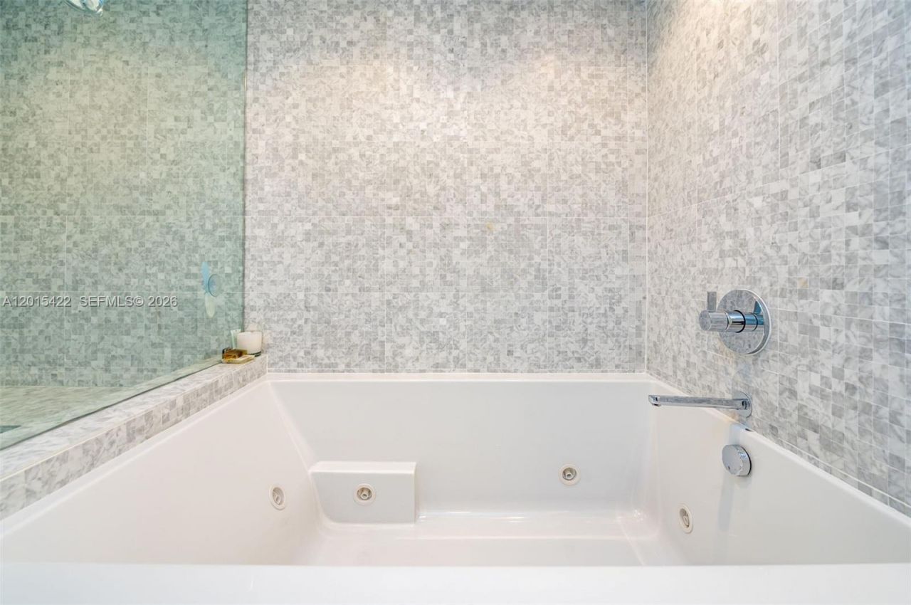 21205 Yacht Club Dr, Unit 3107, Aventura, FL 33180 Photo
