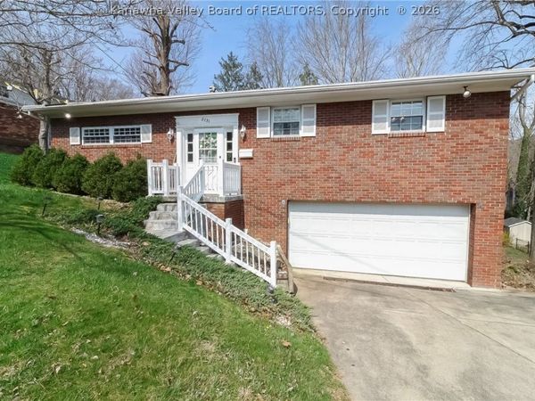 2731 Kincaid Drive, St Albans, WV 25177