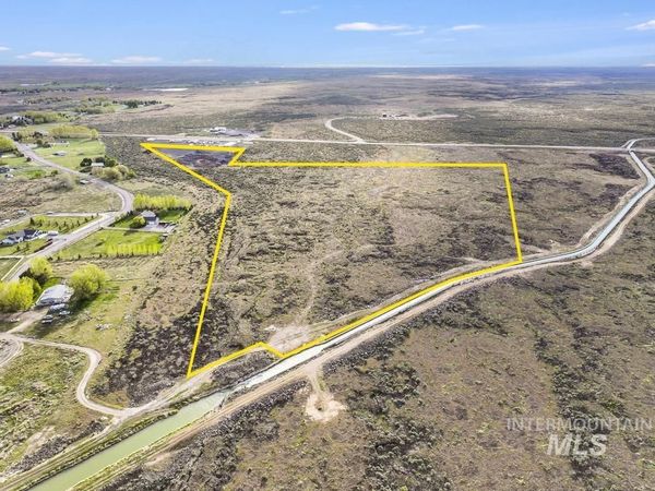 146 N Hwy 75, Shoshone, ID 83352