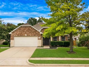 8358 Davis Drive, Frisco, TX 75036