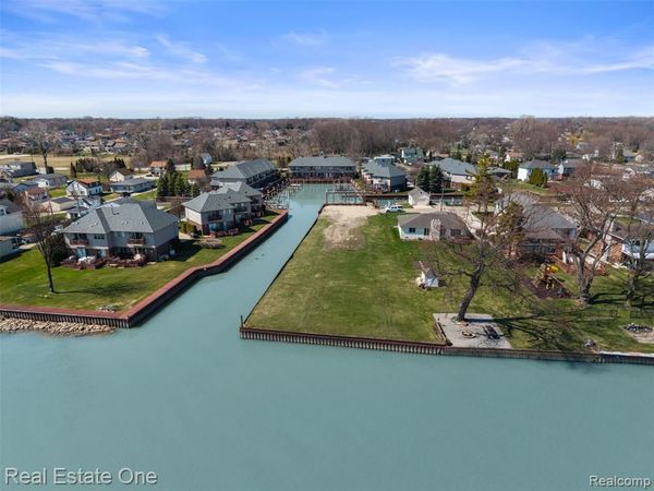 47630 Lorie Lane, Chesterfield Twp, MI 48047