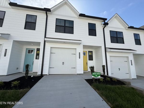 8809 Chapman Trace Way, Knoxville, TN 37920