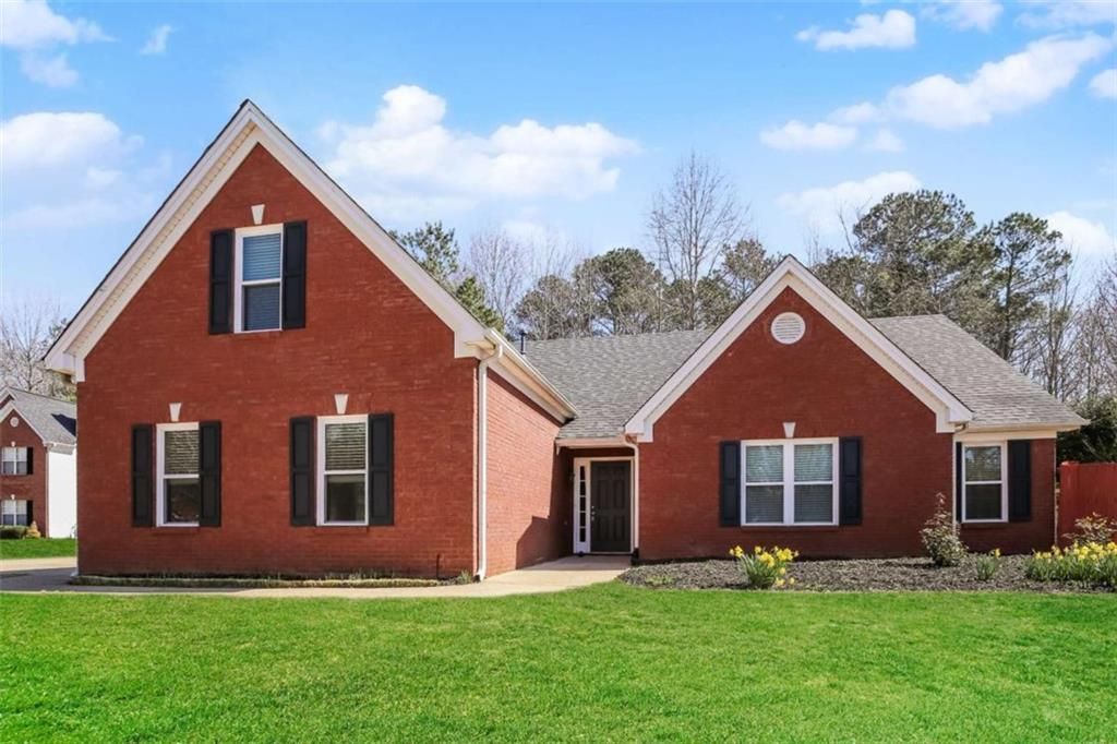 5382 Valley Forest Way, Flowery Branch, GA 30542 Main Photo