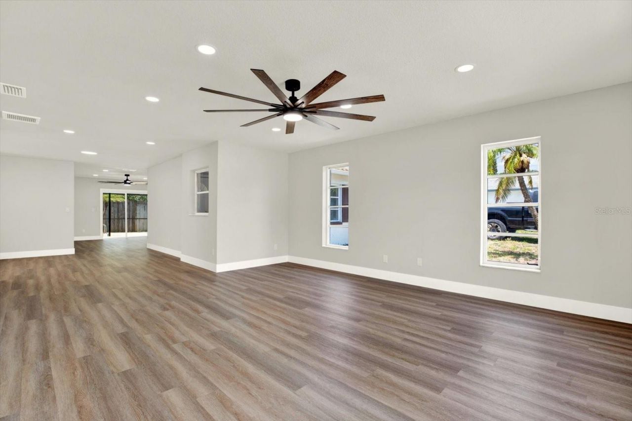 6341 Elmhurst Drive , Pinellas Park, FL 33782 Photo