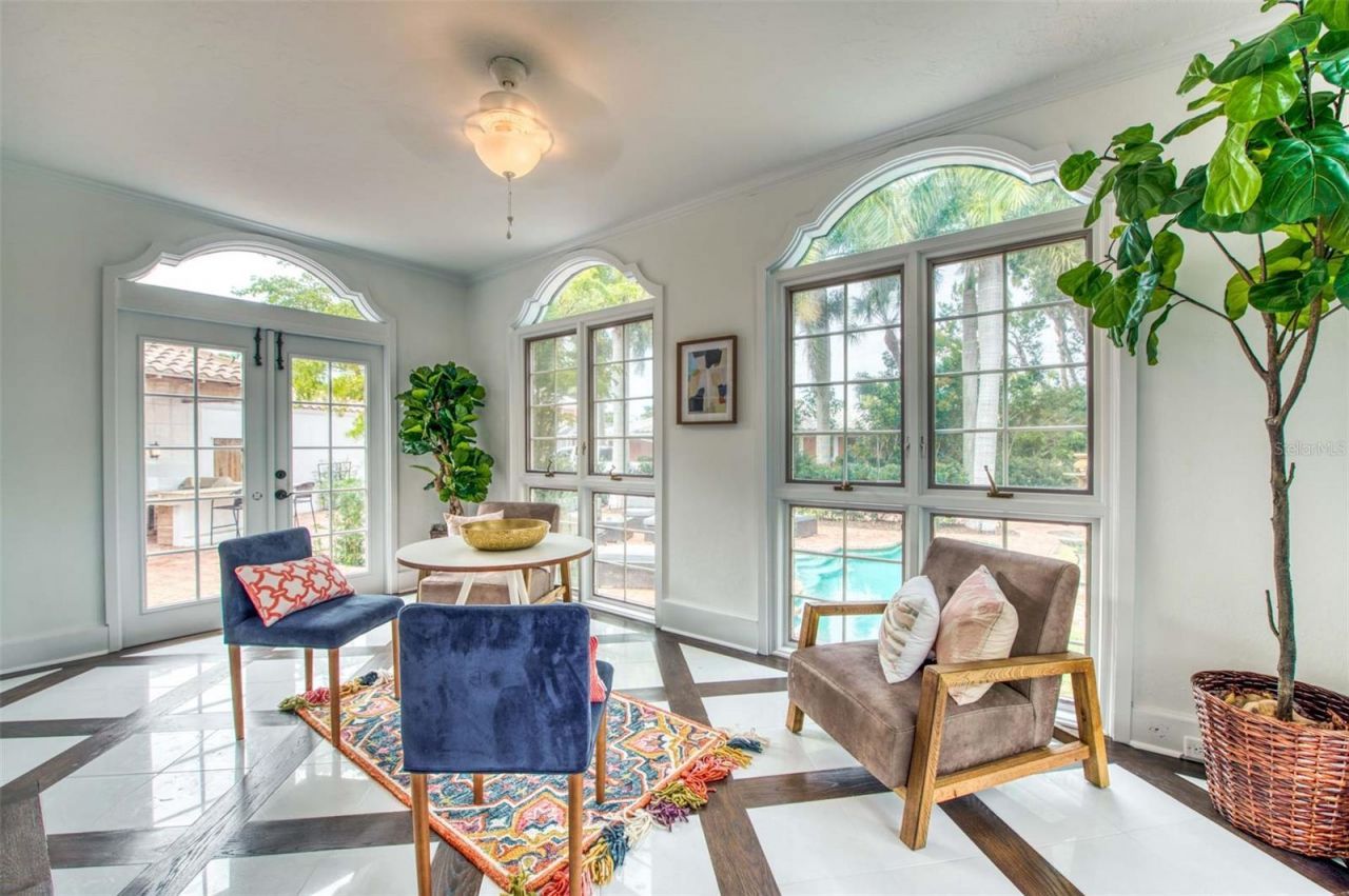 76 S Washington Drive, Sarasota, FL 34236 Photo