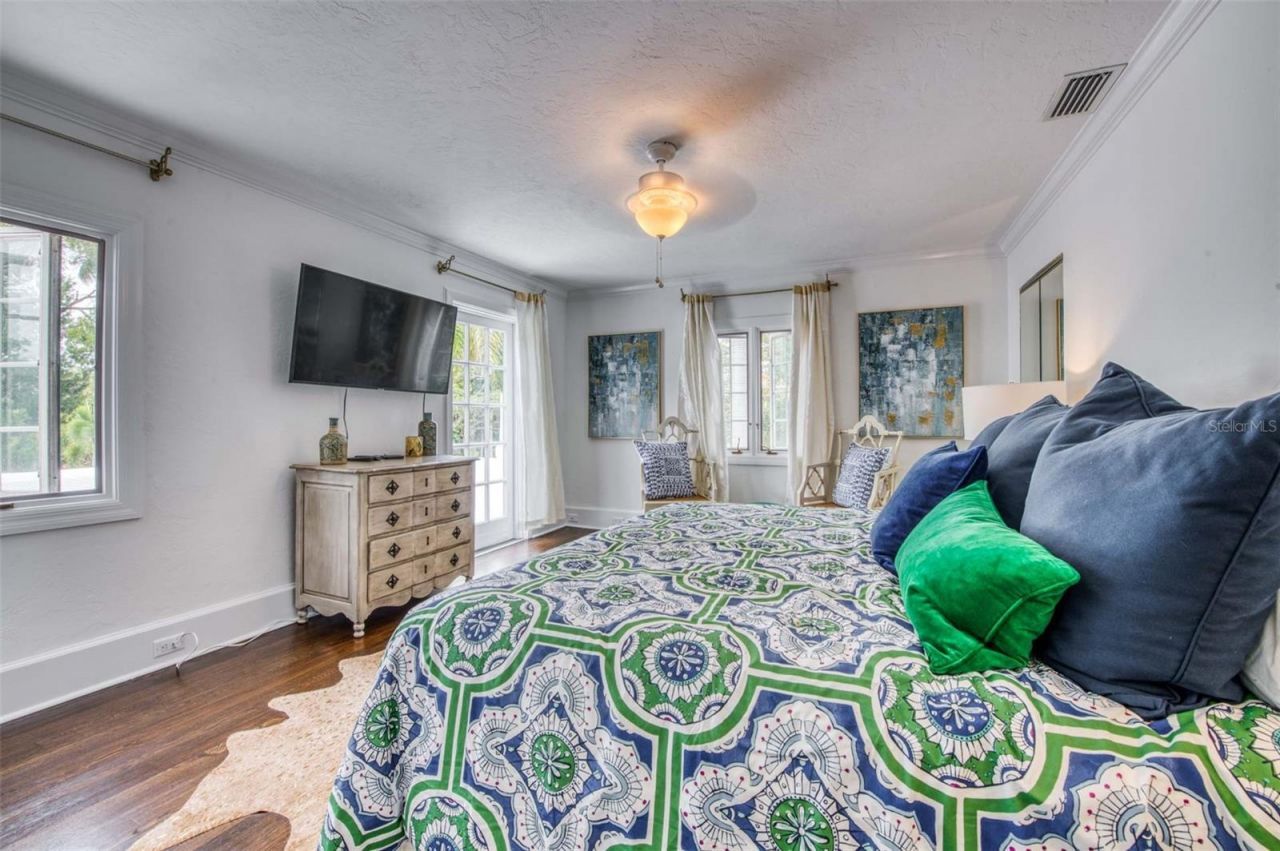 76 S Washington Drive, Sarasota, FL 34236 Photo