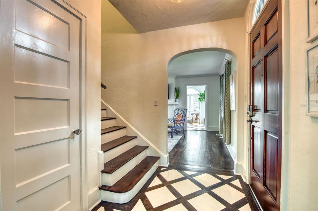76 S Washington Drive, Sarasota, FL 34236 Photo