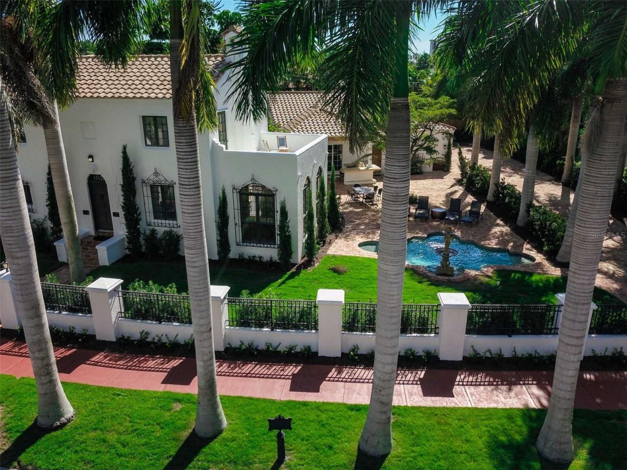76 S Washington Drive, Sarasota, FL 34236 Photo