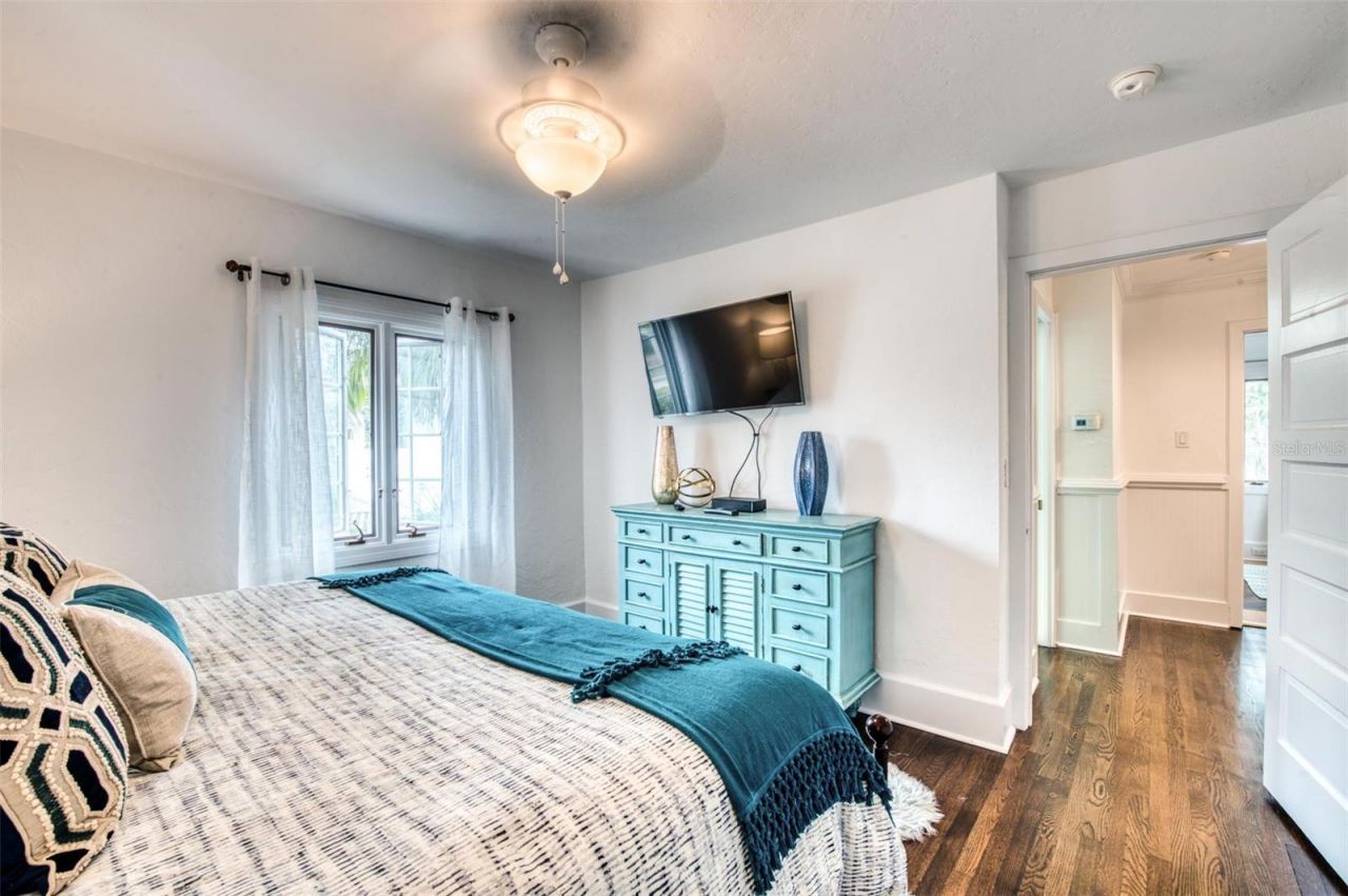 76 S Washington Drive, Sarasota, FL 34236 Photo