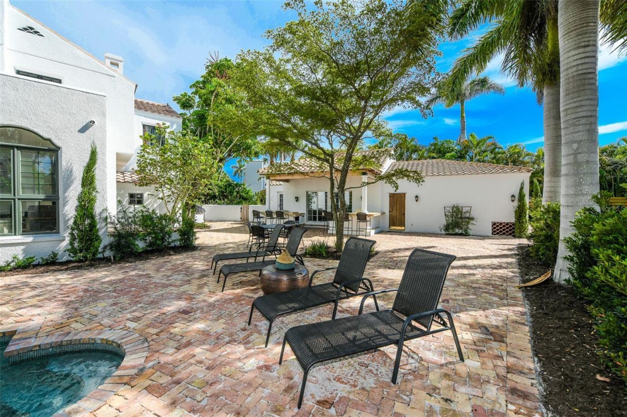 76 S Washington Drive, Sarasota, FL 34236 Photo