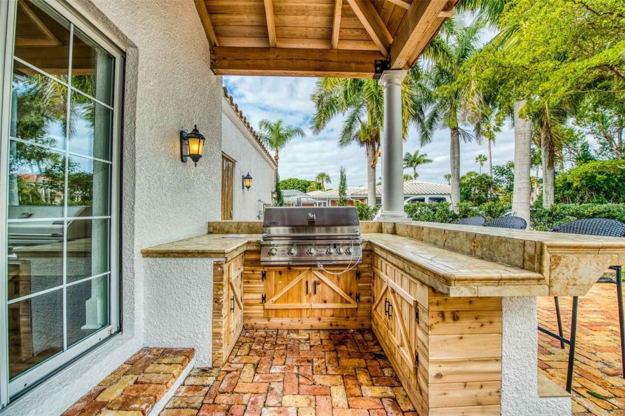 76 S Washington Drive, Sarasota, FL 34236 Photo