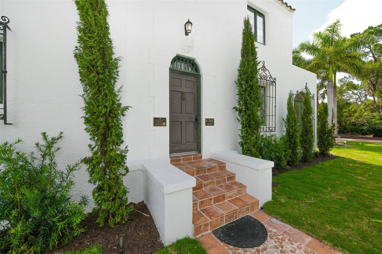 76 S Washington Drive, Sarasota, FL 34236 Photo