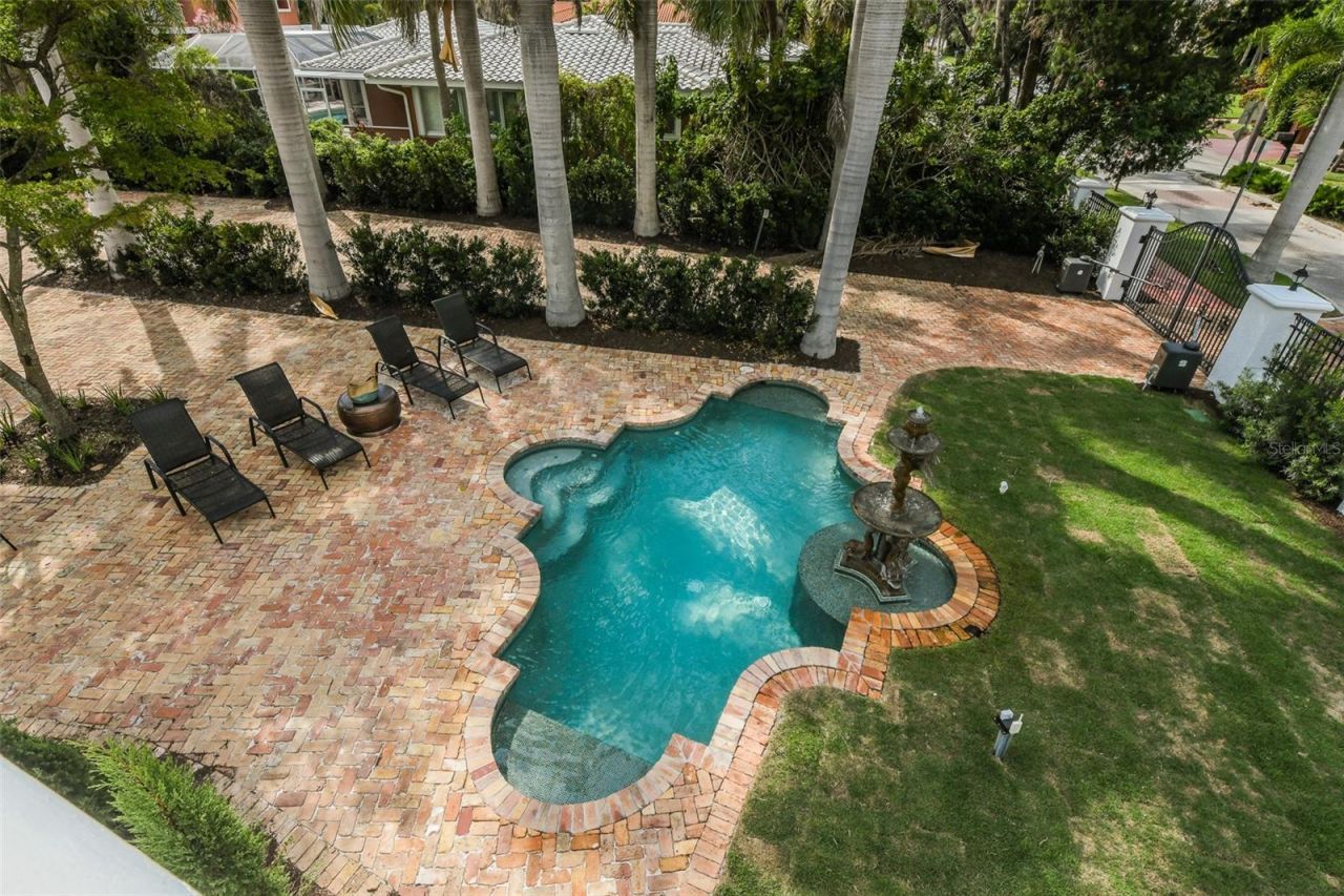 76 S Washington Drive, Sarasota, FL 34236 Photo
