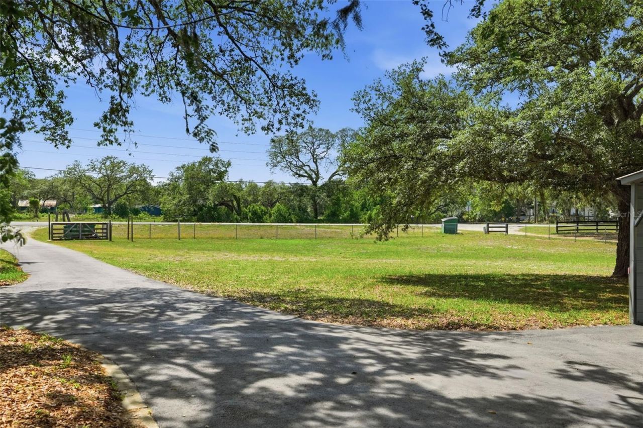 15620 Hays Road , Spring Hill, FL 34610 Photo