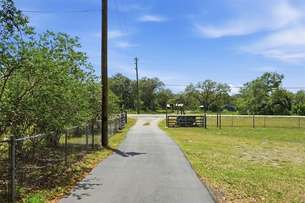 15620 Hays Road , Spring Hill, FL 34610 Photo