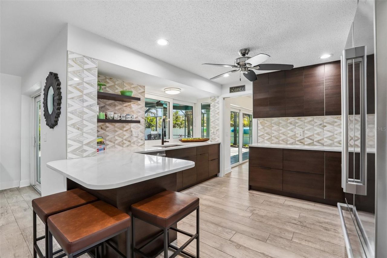 3203 Hibiscus Drive W, Belleair Beach, FL 33786 Photo