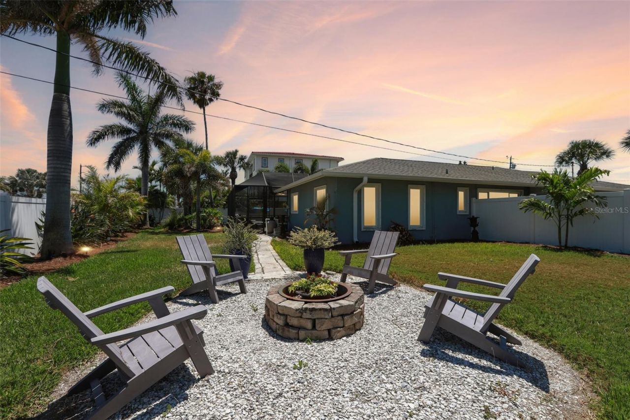 3203 Hibiscus Drive W, Belleair Beach, FL 33786 Photo